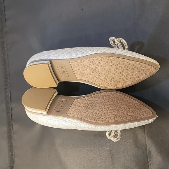 BRAND NEW JONES NEW YORK POINTED TOE WITH BOW DETAIL EMBELLISHMENTS FLAT