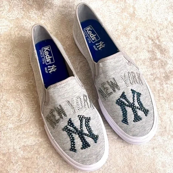 Brand New Keds New York Yankees Custom Bling Beaded Gray Slip On Sneakers MLB