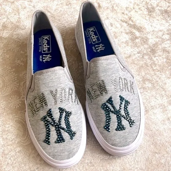 Brand New Keds New York Yankees Custom Bling Beaded Gray Slip On Sneakers MLB