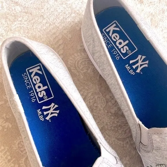 Brand New Keds New York Yankees Custom Bling Beaded Gray Slip On Sneakers MLB