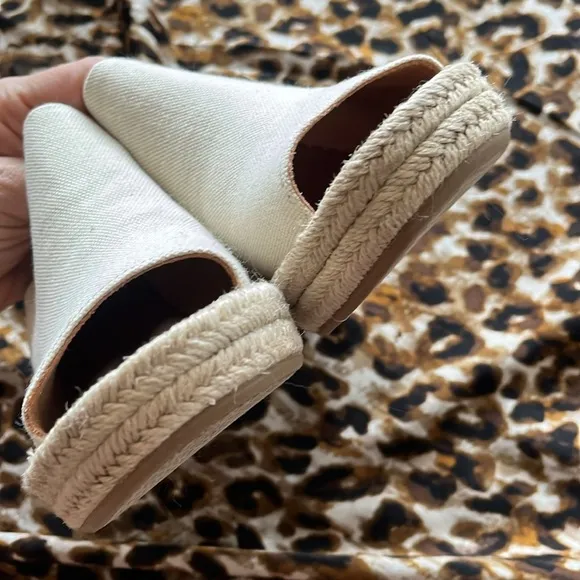 Brand New TOMS Natural Oxford Leather Neutral Espadrille Wedge Slingback Sandals