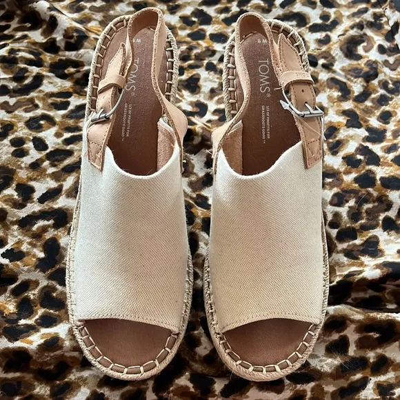 Brand New TOMS Natural Oxford Leather Neutral Espadrille Wedge Slingback Sandals