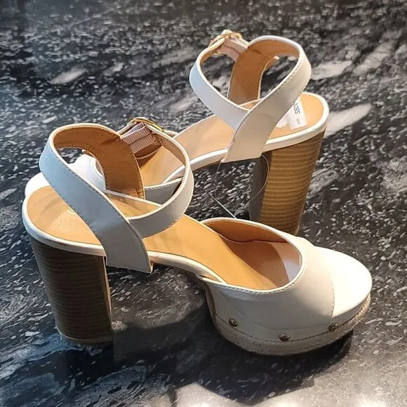 BRAND NEW MUDD CHUNKY PLATFORM ROUND-TOE   HEEL STUDDED SANDALS