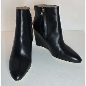 Brian Atwood Black Leather Bellaria Wedge Ankle Boots SIDE ZIP SZ 7.5 B