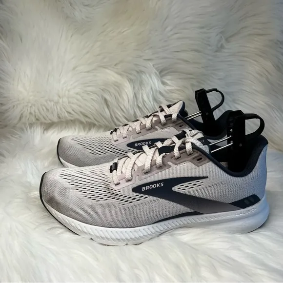 BROOKS Launch 8 Womens Running Shoes