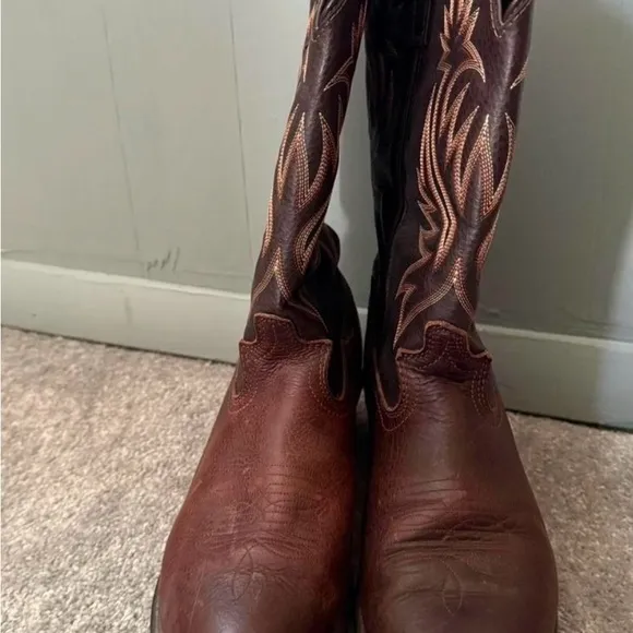 Brown Leather Cowboy Boots with Embroidered Design
