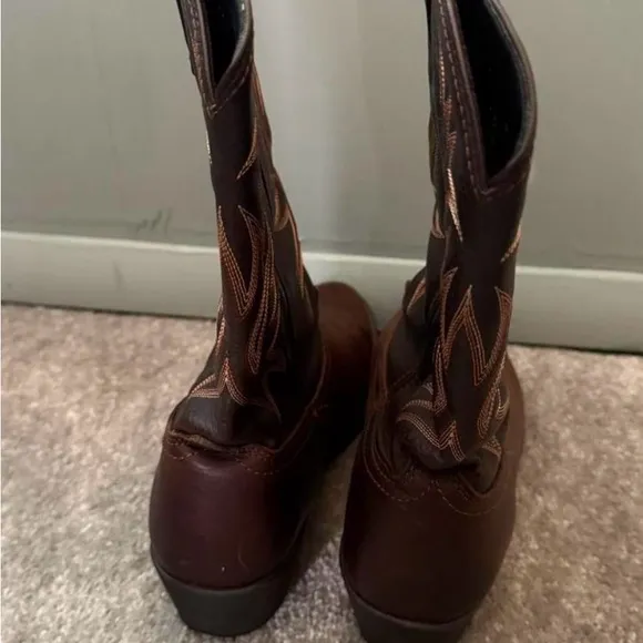 Brown Leather Cowboy Boots with Embroidered Design
