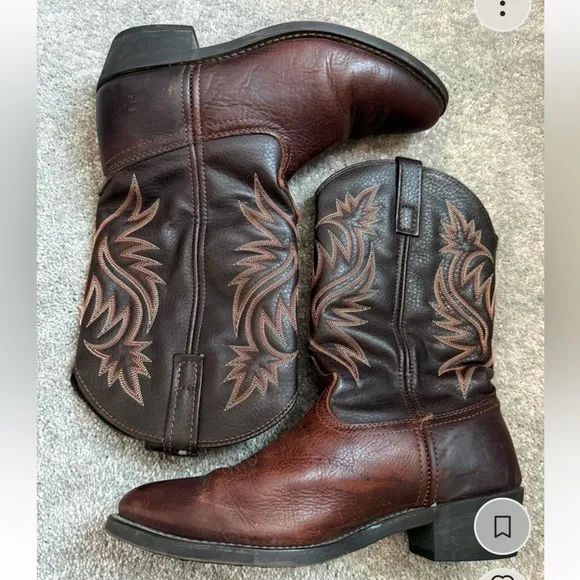 Brown Leather Cowboy Boots with Embroidered Design