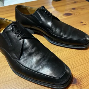 Bruno Magli Men’s Black Leather Ranuncolo Dress Shoes Apron Toe Lace Ups Sz 9.5