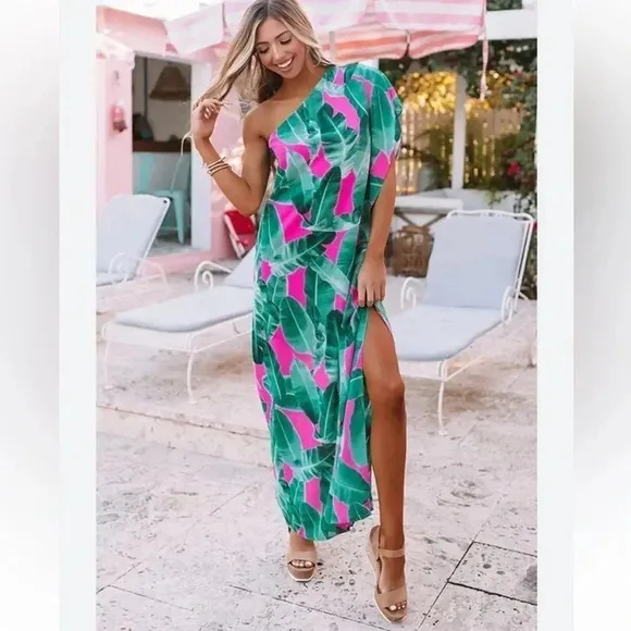 Buddy Love | Major Flair Maxi Dress in Palm Leaf Green - Size Small