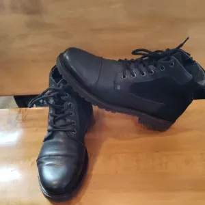 Bullboxer Black limited edition original 00.001/500 cap toe Waylon boots size 44