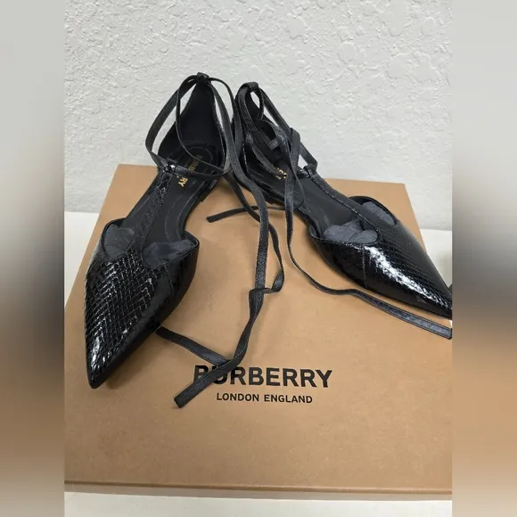 Burberry New In Box Black Snakeskin and Leather Point toe Ballerina Flat…