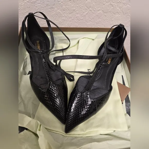 Burberry New In Box Black Snakeskin and Leather Point toe Ballerina Flat…