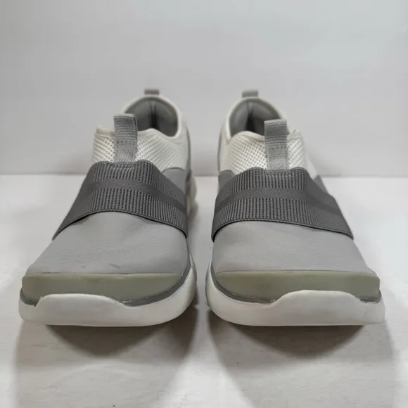 Bzees Haven Gray White Slip-On Shoes Women Size 9M
