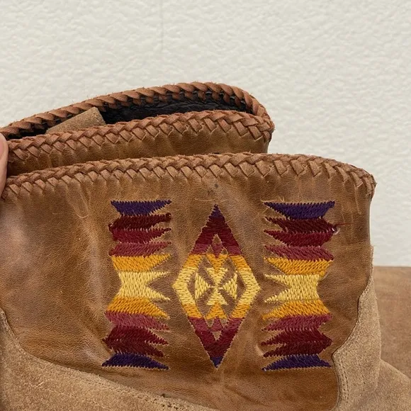 Caborca Embroidered Cowboy Booties Size 11