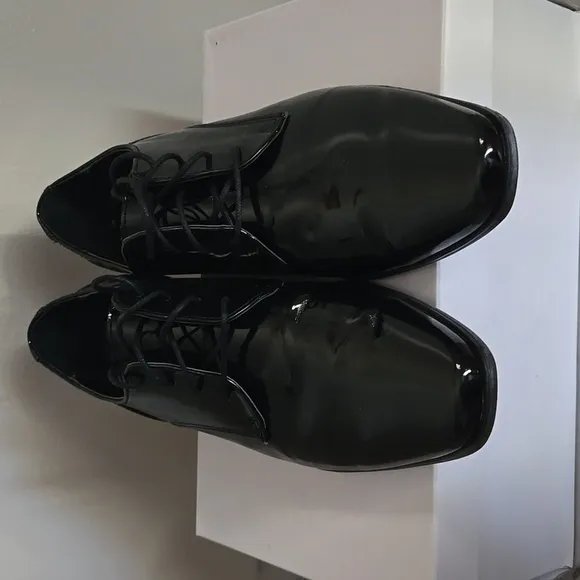 Calvin Klein Brodie LA Black Patent Lace Up Dress Oxford Shoes