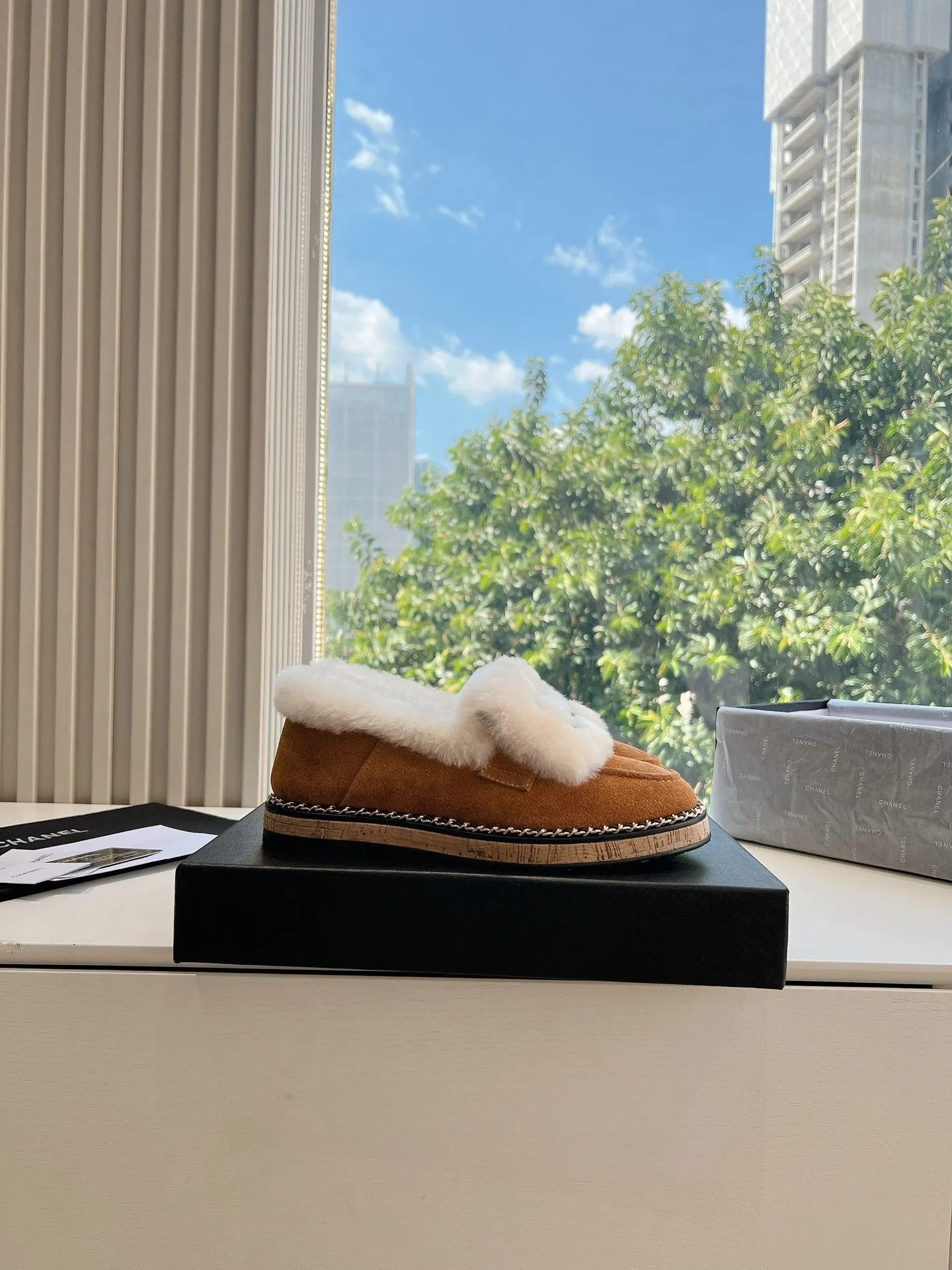 CC Moccasins Brown Yellow Chain Suede And Fleece