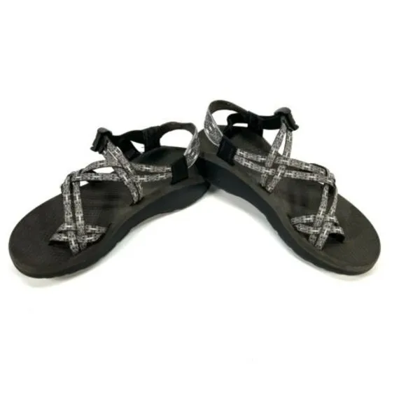 Chaco Size 9 Gray Black Purple Strappy Slip On Sandals J105566