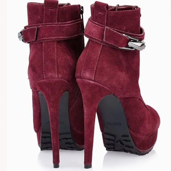 💥CHIC &amp; SEXY💥 ALDO Onaulian Ankle Strap with Lace Up Booties