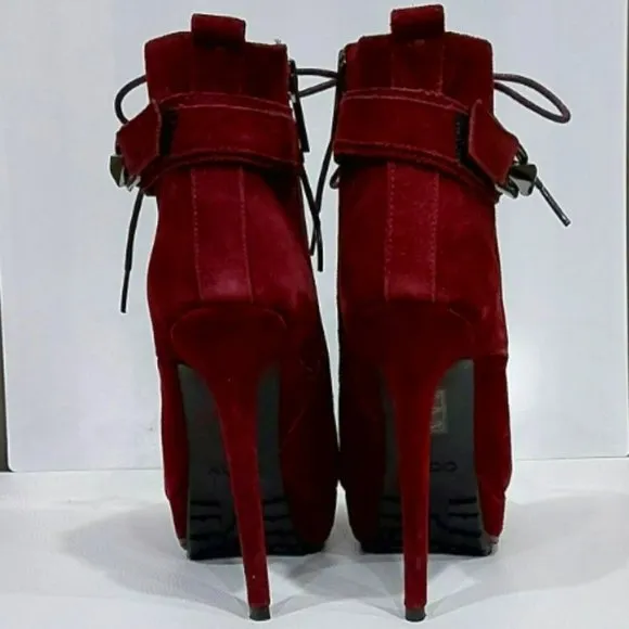 💥CHIC &amp; SEXY💥 ALDO Onaulian Ankle Strap with Lace Up Booties