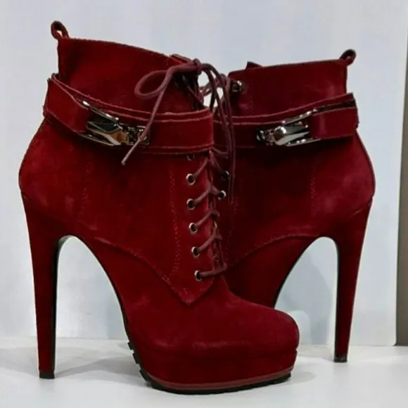 💥CHIC &amp; SEXY💥 ALDO Onaulian Ankle Strap with Lace Up Booties