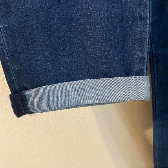 Chicos Black Label New Size 0 US 4 Jewel Trim Pocket Dark Wash Indigo Jeans