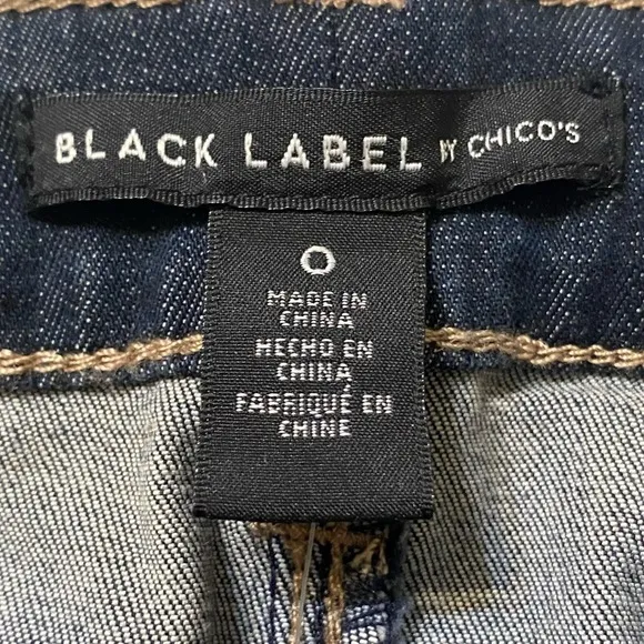 Chicos Black Label New Size 0 US 4 Jewel Trim Pocket Dark Wash Indigo Jeans