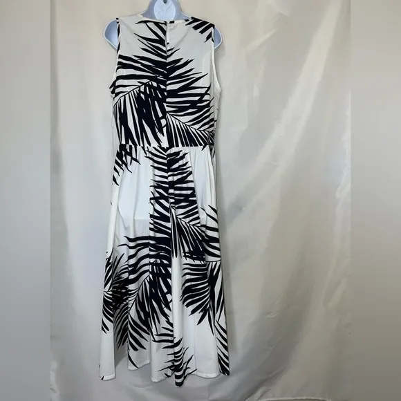 Chico’s Palm Print Back Tier Mini Dress in Navy and White, size 0.5/US 6, NWT!
