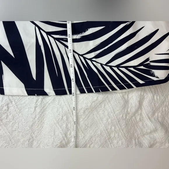 Chico’s Palm Print Back Tier Mini Dress in Navy and White, size 0.5/US 6, NWT!