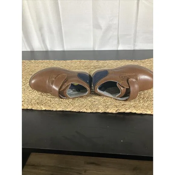 Children’s Boys Size 9 Brown Strap Walking Wedge Oxford Tahari Dress Shoes