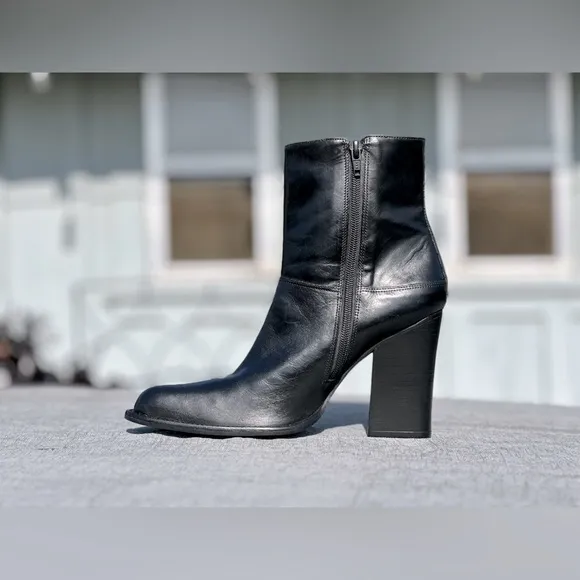 Chinese Laundry — “Keep Up” Heeled Ankle Boots