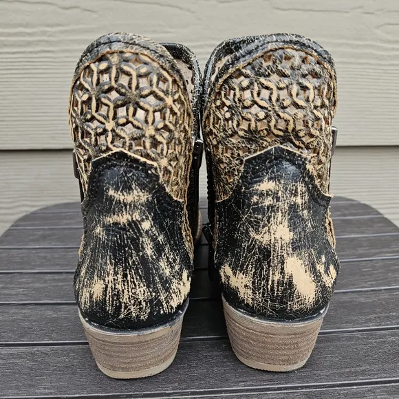 Circle G by Corral Distressed Leather Cutout Side Zip Booties Q5021 Womens Sz 7