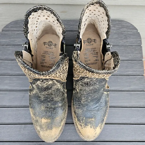 Circle G by Corral Distressed Leather Cutout Side Zip Booties Q5021 Womens Sz 7