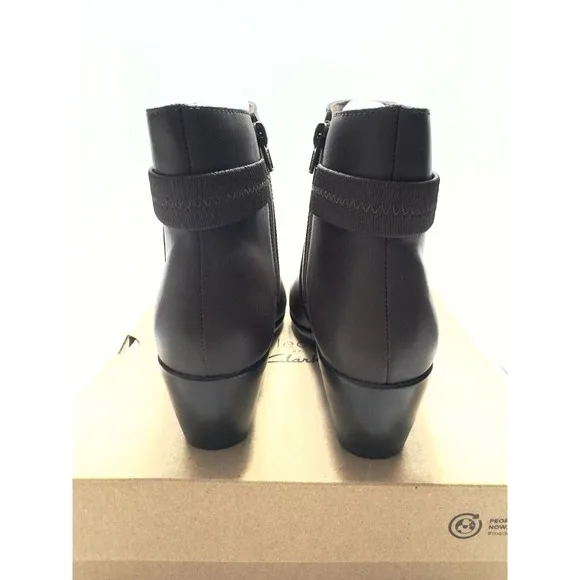 Clarks Ankle Boots Heeled Brown Leather Side Zip Comfort Dress 7.5M