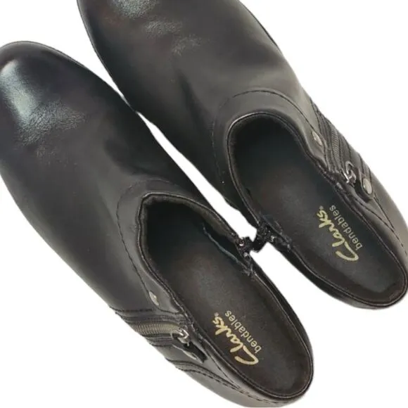 Clark’s black ankle boot ! Excellent condition!