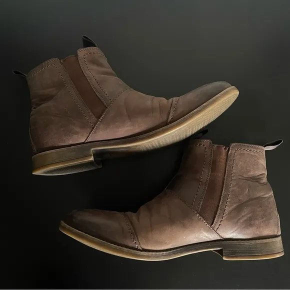 Clark’s brown leather ankle boots side zip size 8.5