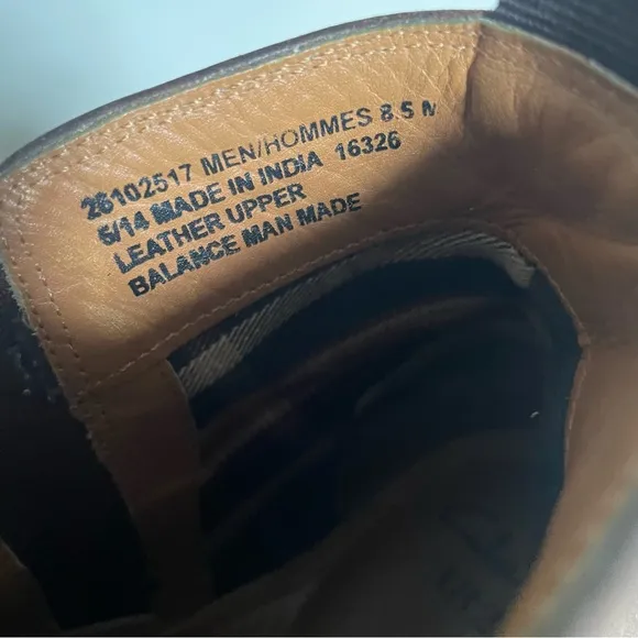 Clark’s brown leather ankle boots side zip size 8.5