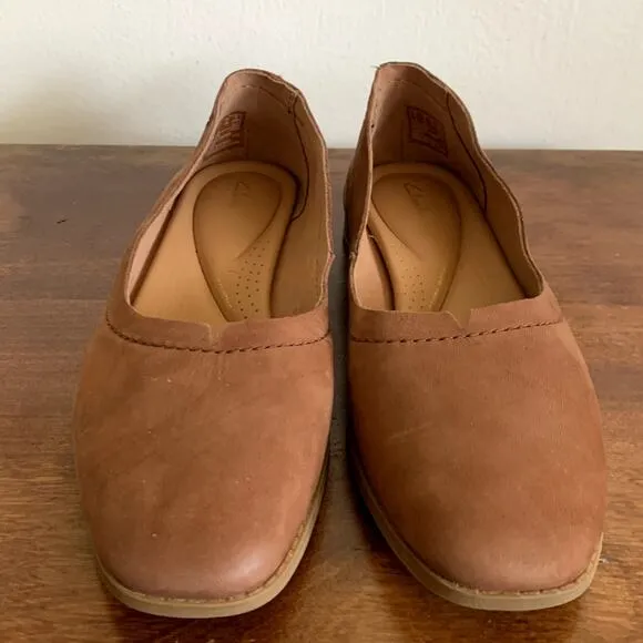 Clarks Brown Leather Loafer Flats Pure Walk Comfort Size 6 NWOT