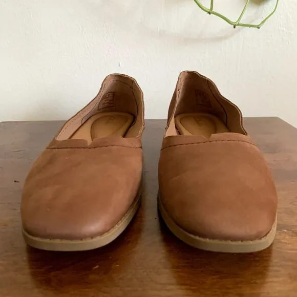 Clarks Brown Leather Loafer Flats Pure Walk Comfort Size 6 NWOT