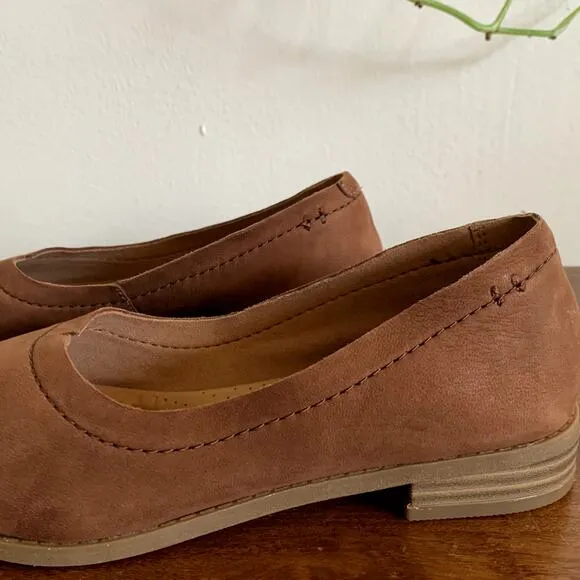 Clarks Brown Leather Loafer Flats Pure Walk Comfort Size 6 NWOT
