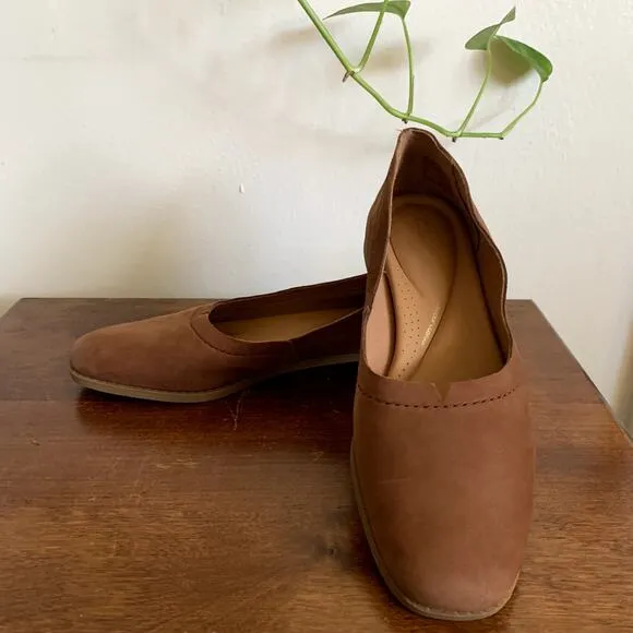 Clarks Brown Leather Loafer Flats Pure Walk Comfort Size 6 NWOT