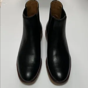 Clarks Men's Black Leather Chelsea Boots