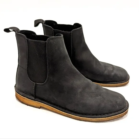 CLARKS Mens black leather desert Peak boots