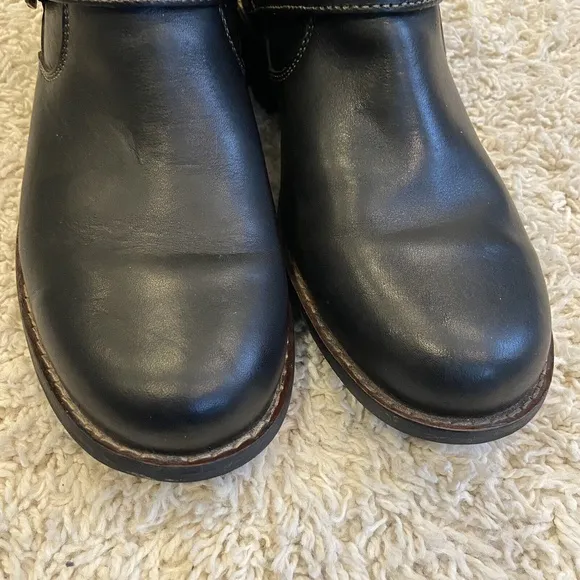 Clarks Men’s Chilton Black Leather Biker Boots Size 8 W Side Zip 82174 EUC