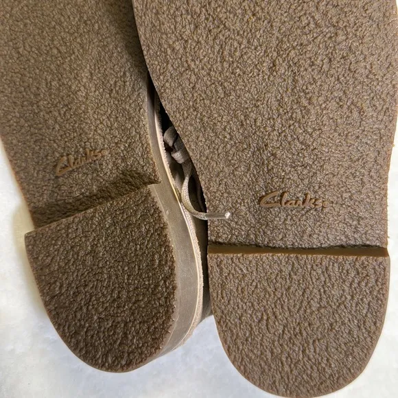 Clark’s Men’s Shepton Chukka Boots- 8.5 Wide