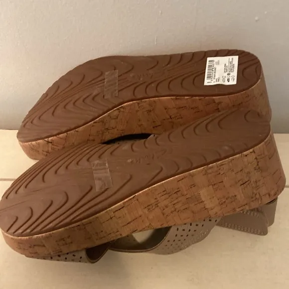 Clarks Perforated Leather Cork Wedge Sandals Stasha Bridget Sand 8.5W New