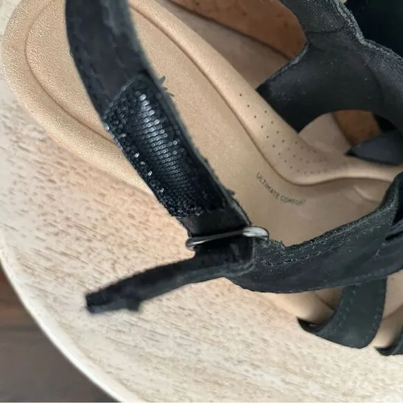 Clark’s Rose Erin Wedge Black Sandals Size 7.5 NWOB
