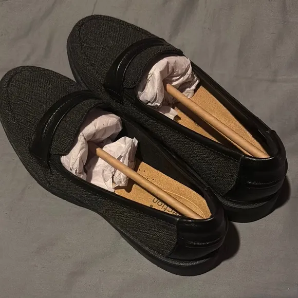 Clarks Westlynn Bay Black Tweed and Leather Flats