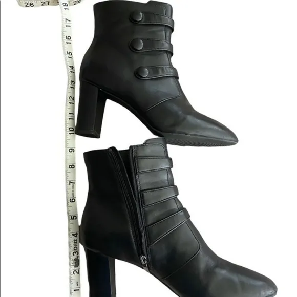 Clark's Women's Boots size 9M