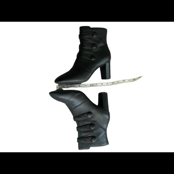 Clark's Women's Boots size 9M